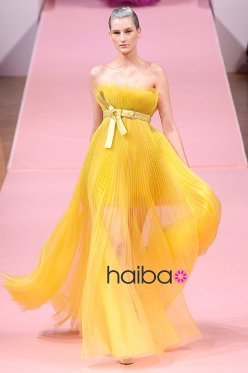 Chất liệu giúp phụ nữ phô trương nét đẹp - 8