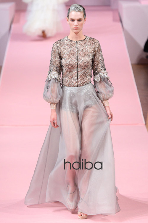 Chất liệu giúp phụ nữ phô trương nét đẹp - 5