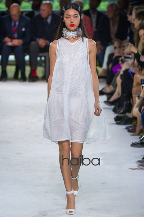 Chất liệu giúp phụ nữ phô trương nét đẹp - 13