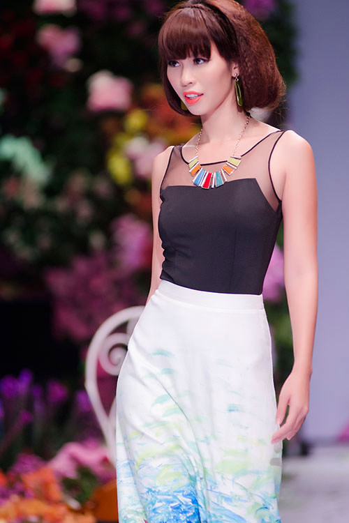 Ngọc Oanh tựa thiên thần trên sân khấu - 16