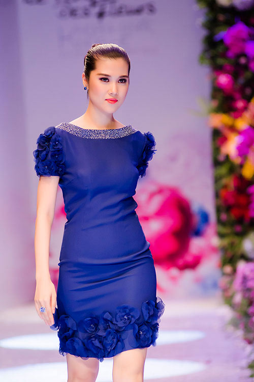 Ngọc Oanh tựa thiên thần trên sân khấu - 7