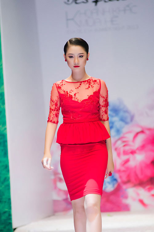 Ngọc Oanh tựa thiên thần trên sân khấu - 12