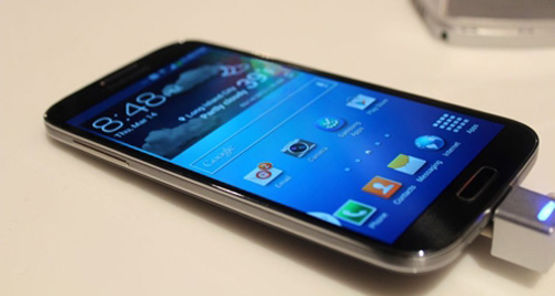 Galaxy S4 phiên bản vỏ kim loại sắp ra mắt - 1