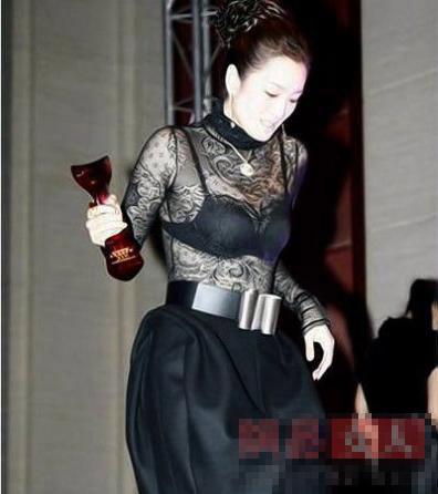 Mỹ nhân "phồng xẹp" với mốt khoe nội y - 10