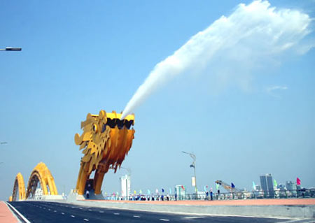 Cầu rồng phun lửa, phun nước như thế nào? - 4