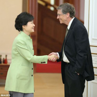 Tin tức trong ngày - Bill Gates bị chỉ trích vô lễ với TT Hàn Quốc