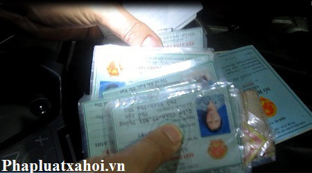 Cận cảnh CSCĐ trấn áp nhóm người mang súng - 8