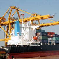 Thị trường - Tiêu dùng - Nhập siêu tháng 4 ước lên tới 1 tỷ USD