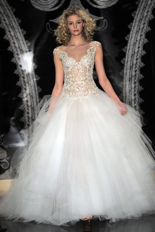 Bay bổng thăng hoa với váy cưới 2014 - 7