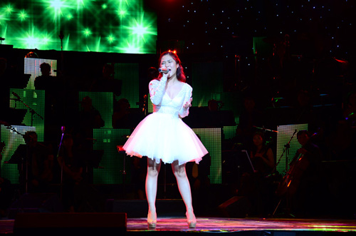 Hương Tràm bật khóc cảm ơn Thu Minh - 9