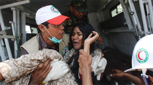 Bangladesh: Cảnh nhà sập chết 147 người - 15