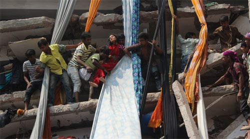 Bangladesh: Cảnh nhà sập chết 147 người - 4