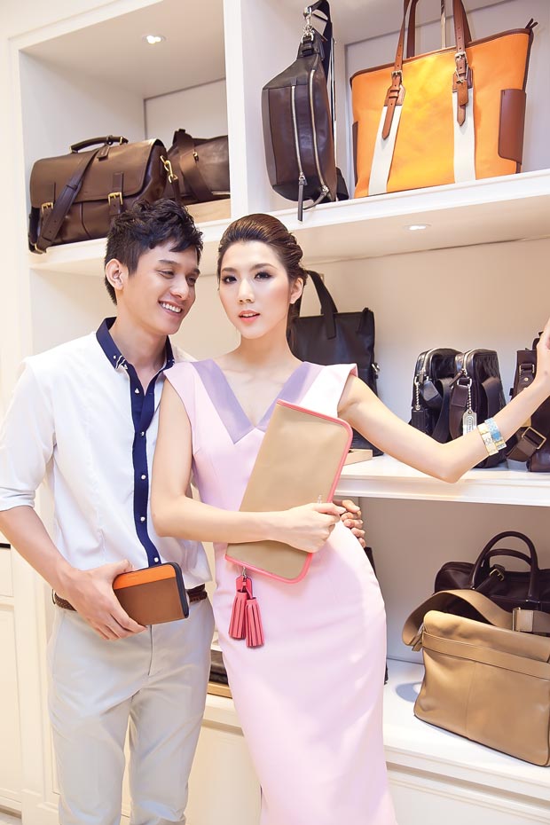 Ngọc Quyên đi mua sắm cùng trai lạ - 2