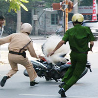 Tin tức trong ngày - Thanh Hóa "chốt" quăng lưới bắt quái xế