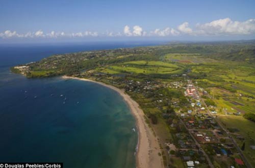 Ông trùm Facebook giản dị tại Hawaii - 5