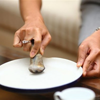 Sức khỏe đời sống - Sự thật về sừng tê giác chữa được ung thư