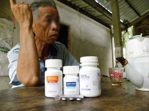 Bỗng dưng nhiễm HIV: Vẫn đòi minh oan - 3