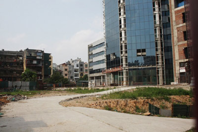 Bệnh viện 5 sao thành... nhà hoang ở HN - 5