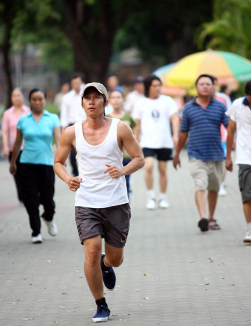 Hình ảnh "lạ" trong công viên ở TPHCM - 8