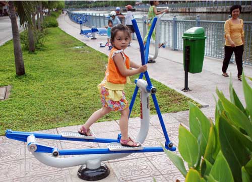 Hình ảnh "lạ" trong công viên ở TPHCM - 7