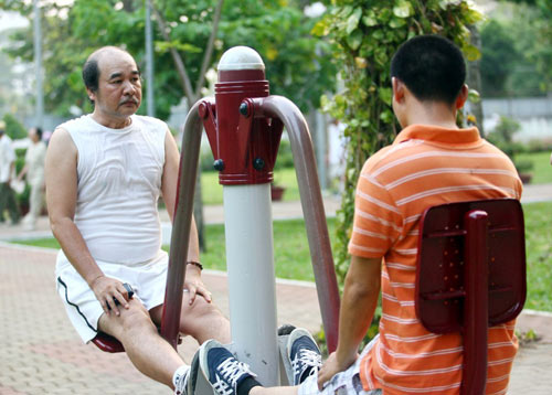 Hình ảnh "lạ" trong công viên ở TPHCM - 3