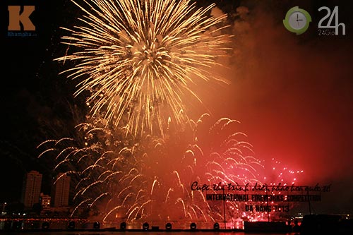 "Bữa tiệc" pháo hoa trên bến sông Hàn - 5