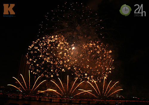 "Bữa tiệc" pháo hoa trên bến sông Hàn - 9