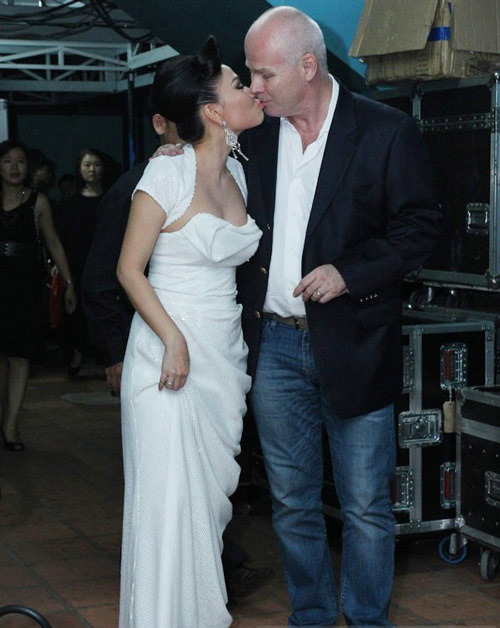 Kiều nữ Việt “lên đời” nhờ chồng Tây - 2