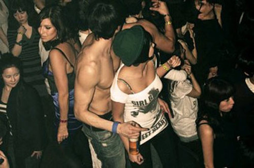 Thiếu gia triệt sản để thỏa sức ăn chơi - 1