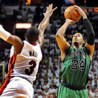 Thể thao - NBA: Top 10 pha ghi điểm ở vài giây cuối cùng mùa 2012/13