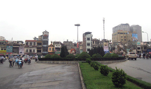 "Cầu vượt sẽ ảnh hưởng đến Đàn Xã Tắc" - 2