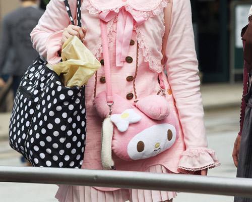 Ngỡ ngàng trước tín đồ thời trang Á - 6