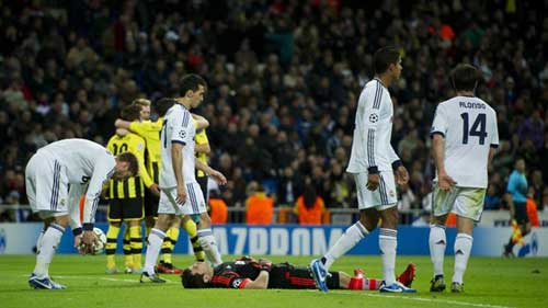 Bán kết Cup C1: Đế chế Liga sụp đổ - 1