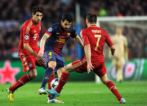 Fabregas bị chê yếu đuối, lười biếng - 5