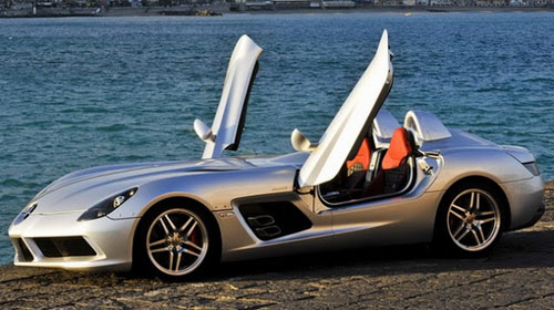 Rihanna tậu ‘mũi tên bạc’ tặng Chris Brown - 3