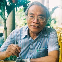 Tin tức trong ngày - "Không quốc phục, họp quốc tế thấy nhục"