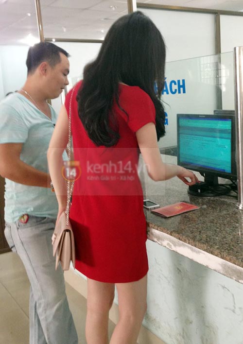 Ngọc Trinh dẫn BMW bạc tỷ đi "bấm biển" - 7