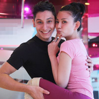 Ca nhạc - MTV - Thu Thủy tình tứ bên bạn nhảy của Maya