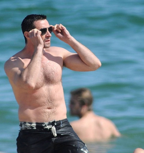 Bỏng mắt xem sao khoe thân hình bãi biển - 7