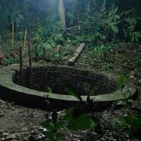 Tin tức trong ngày - Phát hiện 3 xác chết dưới đáy giếng