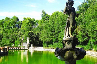 Top 10 khu vườn 'đẹp đến lặng người' - 8