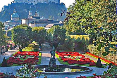 Top 10 khu vườn 'đẹp đến lặng người' - 11