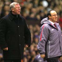 Bóng đá - Sir Alex lại đấu khẩu Benitez