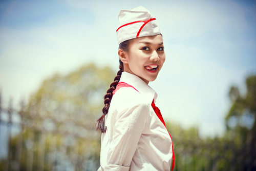 Thanh Hằng hồi teen đeo khăn quàng đỏ - 2