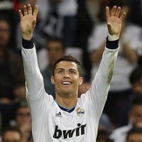 Bóng đá - Video: Ronaldo cán mốc 199 bàn cho Real