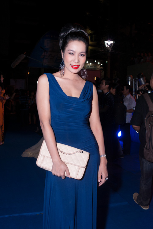 Nghẹt thở ngắm người đẹp tại HTV Awards - 9