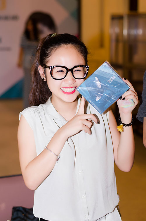 Con gái Thanh Lam cười như được mùa - 12