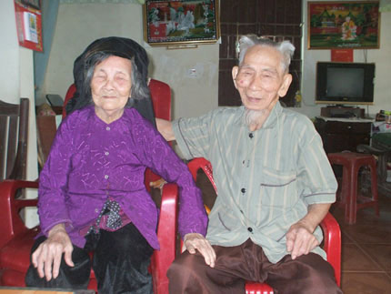 Gặp đôi vợ chồng cao tuổi nhất xứ Nghệ - 1