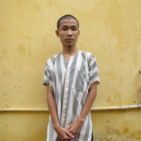 Pháp luật - Bắt kẻ còn lại của băng chặt tay cướp iPhone