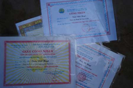 3 phu vàng chết ngạt do cứu lẫn nhau - 3